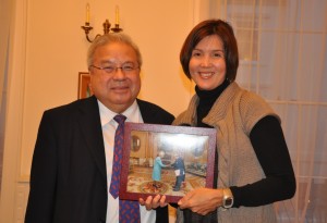 the closest I got to the queen is holding Ambassador Lagdameo's picture with her