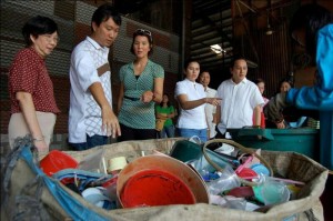 (Sept. 29, 2008) Visit to a plastic recycling plant in 2008 where plastic products from PET bottles to plastic "sando" bags are recycled.